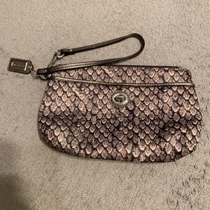 Coach clutch /little purse